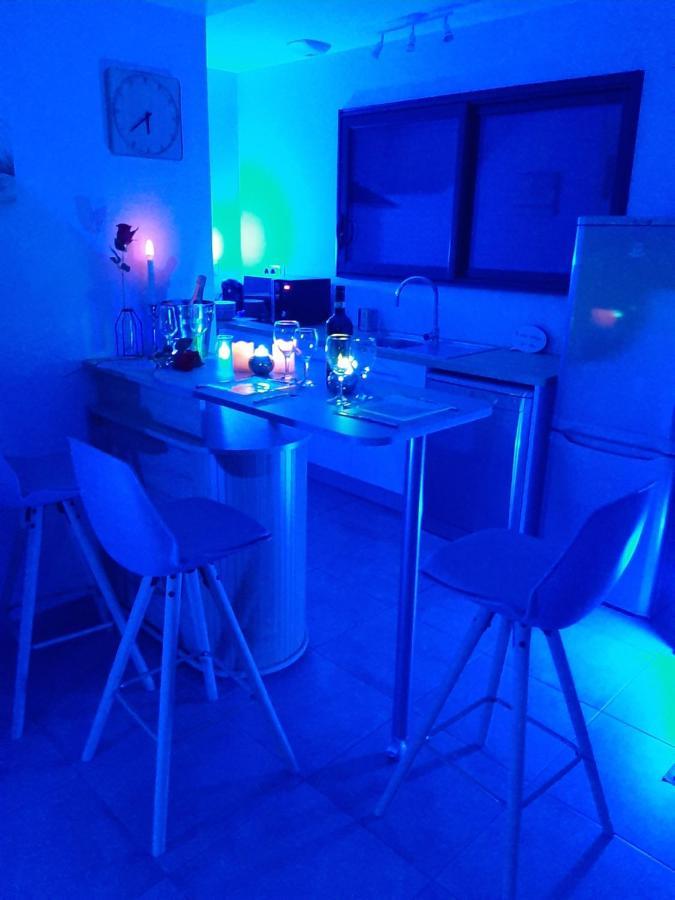 Un Sejour Romantique En Couple Avec Jacuzzi Prive Chromotherapie Jardin Maison Privee Ychoux Exterior foto